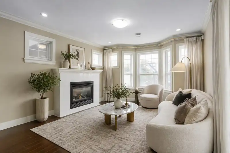213 HUME STREET - photo 1 of 31