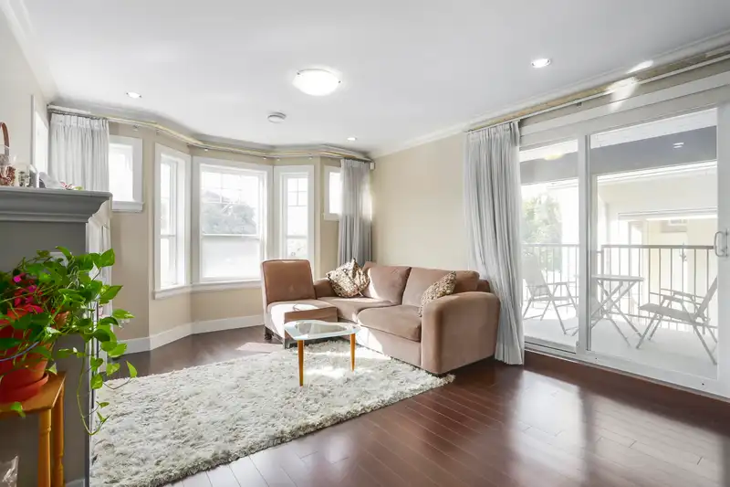 213 HUME STREET - photo 3 of 31