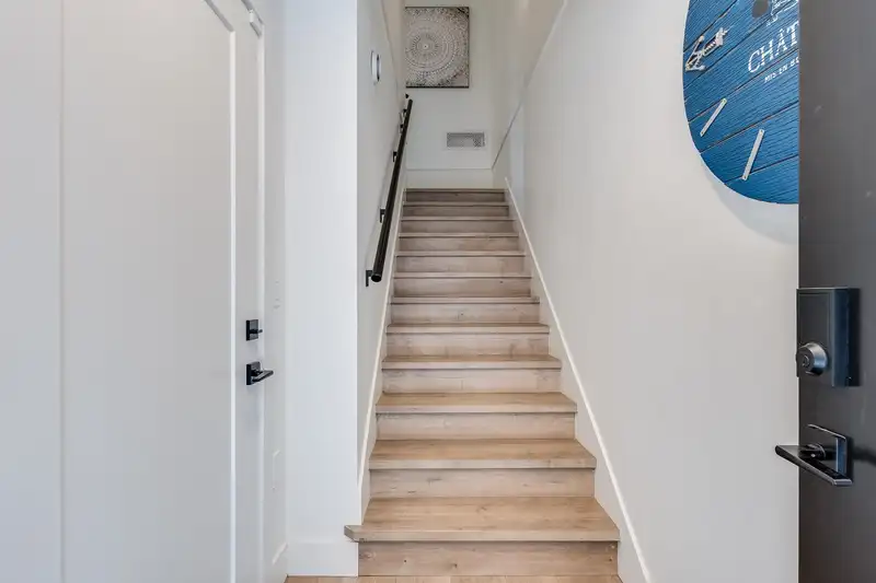 102 3503 GISLASON AVENUE - photo 4 of 40