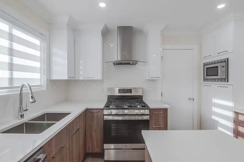 20543 50A AVENUE - photo 2 of 36