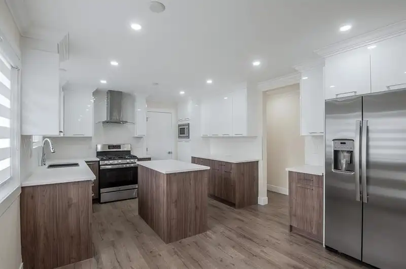 20543 50A AVENUE - photo 3 of 36