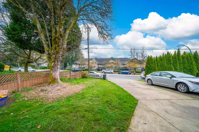 7431 14TH AVENUE - photo 2 of 24