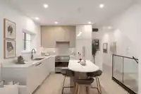 209 2339 E 34TH AVENUE - thumbnail 1