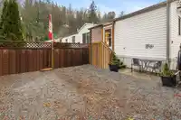18 3942 COLUMBIA VALLEY ROAD - thumbnail 4