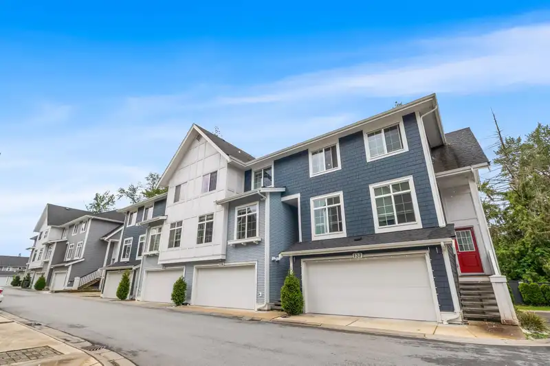 136 20180 84 AVENUE - photo 1 of 40