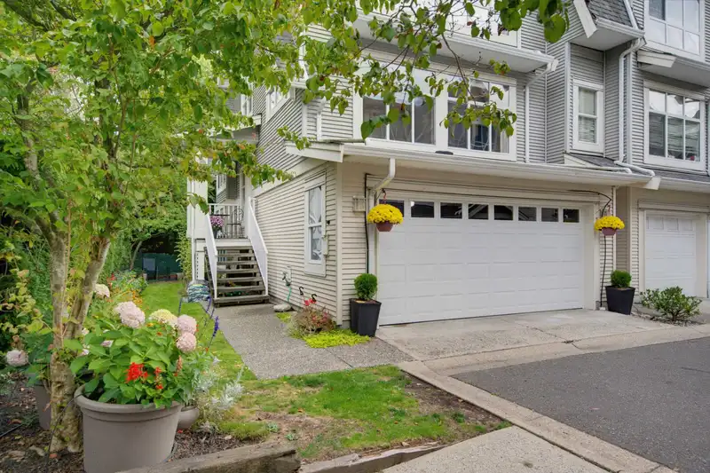 72 6450 199 STREET - photo 3 of 25