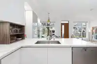 705 VICTORIA DRIVE - thumbnail 12