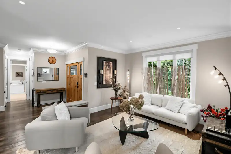 1376 DYCK ROAD - photo 4 of 40