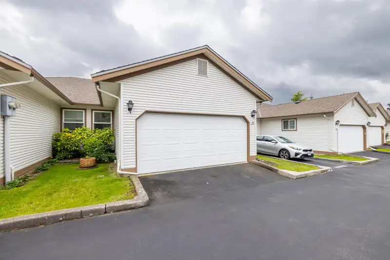 25 27435 29A AVENUE - photo 4 of 40