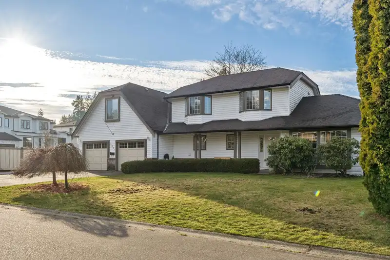 3331 197A STREET - photo 2 of 32