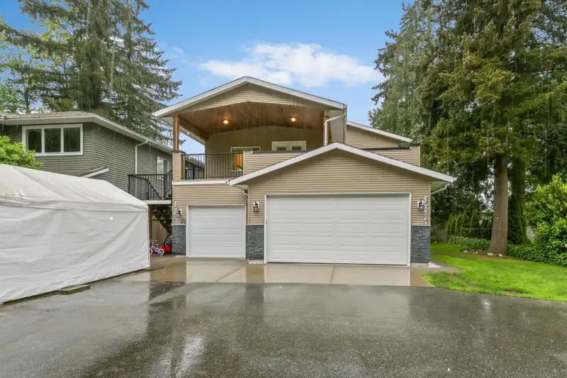 34028 WALNUT AVENUE - photo 1 of 17