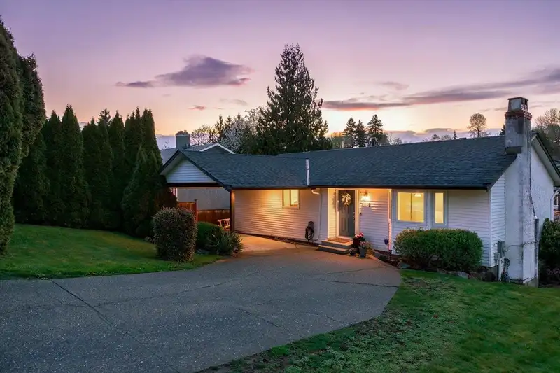 3712 OLD CLAYBURN ROAD - photo 2 of 40