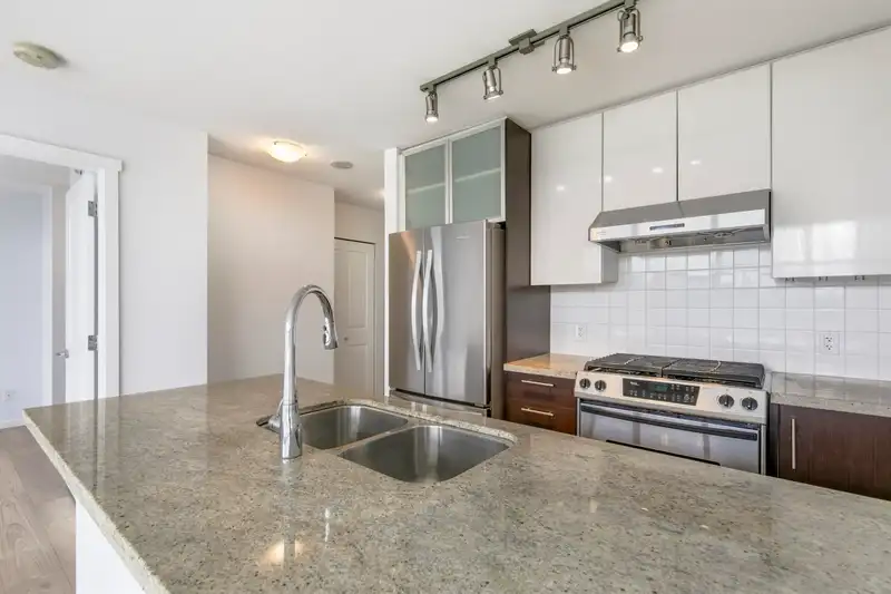 1006 2289 YUKON CRESCENT - photo 3 of 30
