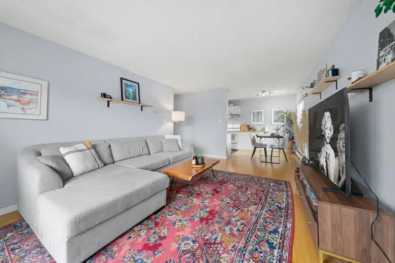 312 131 W 4TH STREET - photo 2 of 22