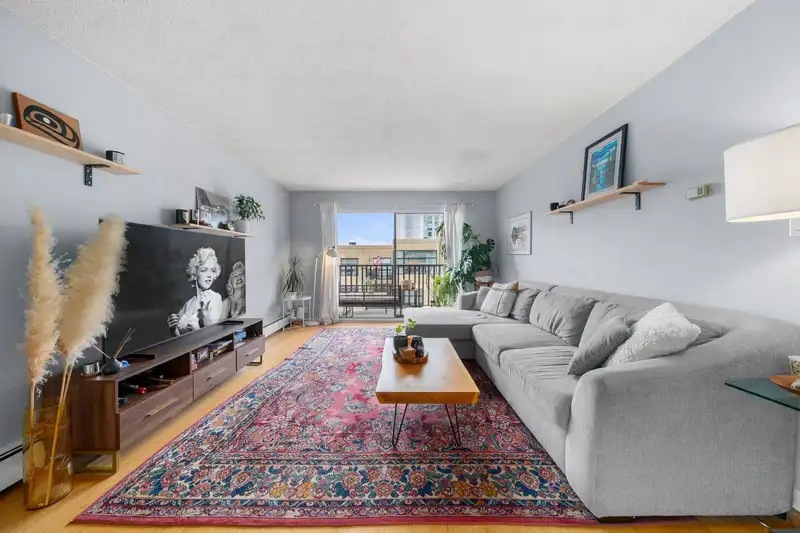 312 131 W 4TH STREET - photo 3 of 22