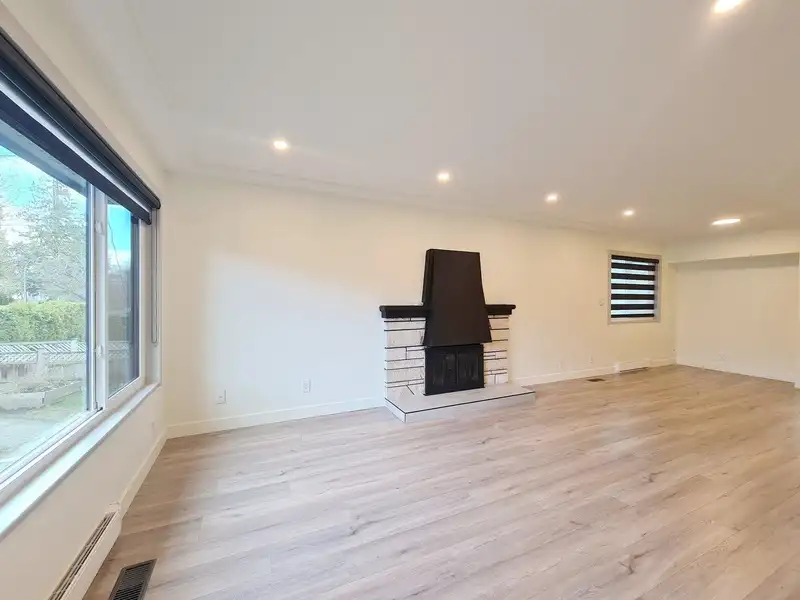 790 W 68TH AVENUE - photo 3 of 20
