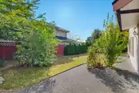 20711 90A AVENUE - thumbnail 37