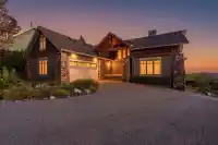 5575 FAIRLIGHT CRESCENT - thumbnail 1