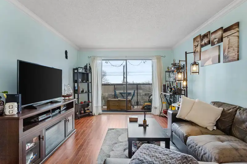 306 315 TENTH STREET - photo 2 of 29