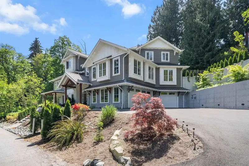 4567 MAYSFIELD CRESCENT - photo 3 of 40