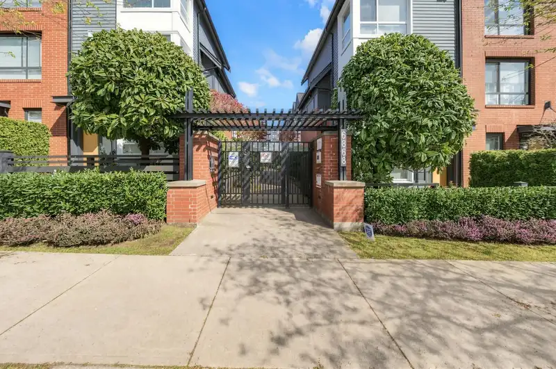 18 6868 BURLINGTON AVENUE - photo 1 of 25