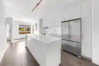 18 6868 BURLINGTON AVENUE - thumbnail 10