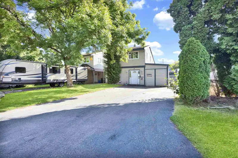 20804 52A AVENUE - photo 1 of 35