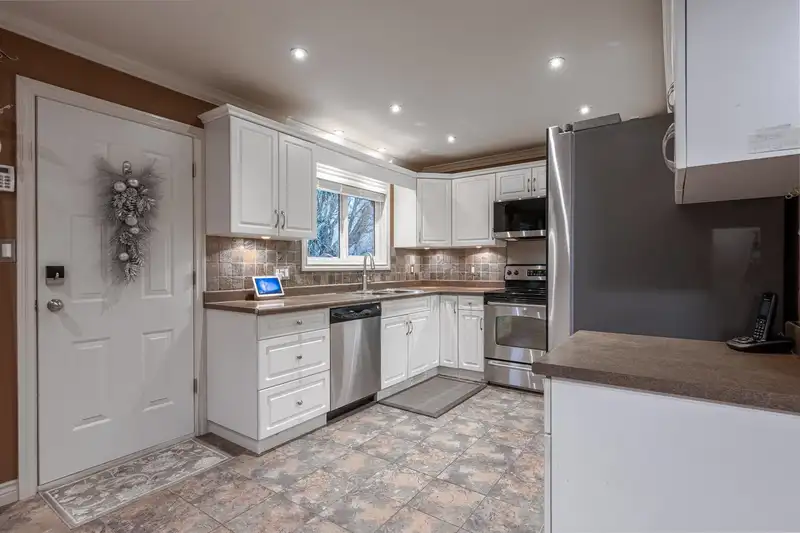 34047 MCCRIMMON DRIVE - photo 4 of 36