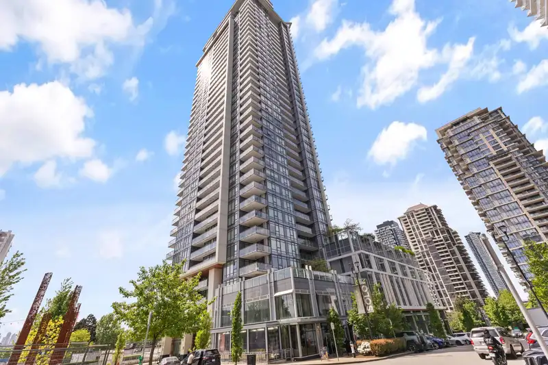 607 2085 SKYLINE COURT - photo 1 of 12