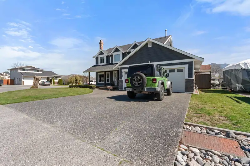 6748 HENRY STREET - photo 2 of 40