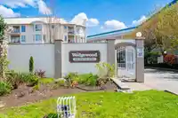 109 2626 COUNTESS STREET - thumbnail 2