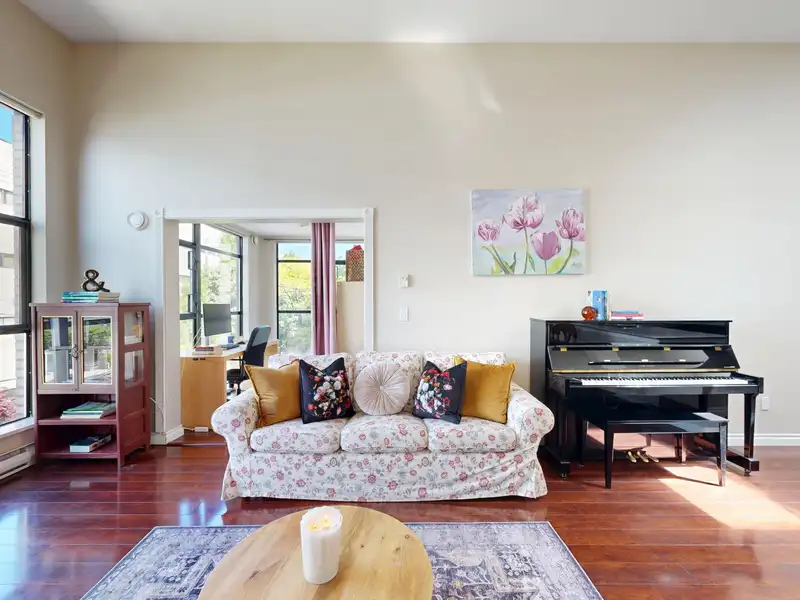 409 2181 W 10TH AVENUE - photo 3 of 32