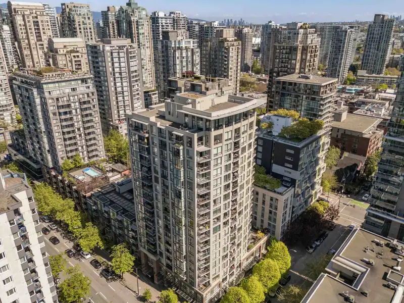 PH10 1082 SEYMOUR STREET - photo 1 of 32