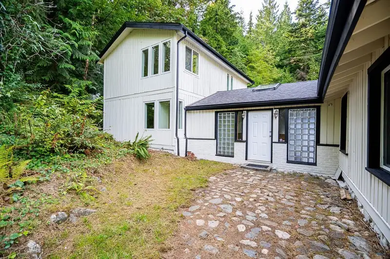 11707 WILSON STREET - photo 4 of 40