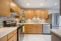 309 48 RICHMOND STREET - thumbnail 3