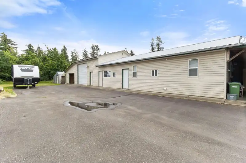 1446 TOWNLINE ROAD - photo 3 of 40