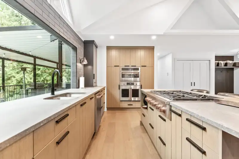 31648 GROVE AVENUE - photo 2 of 40