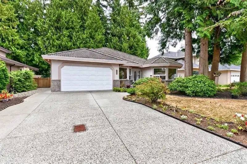 4484 210A STREET - photo 2 of 40