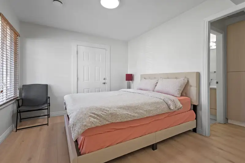 26852 26A AVENUE - photo 3 of 40