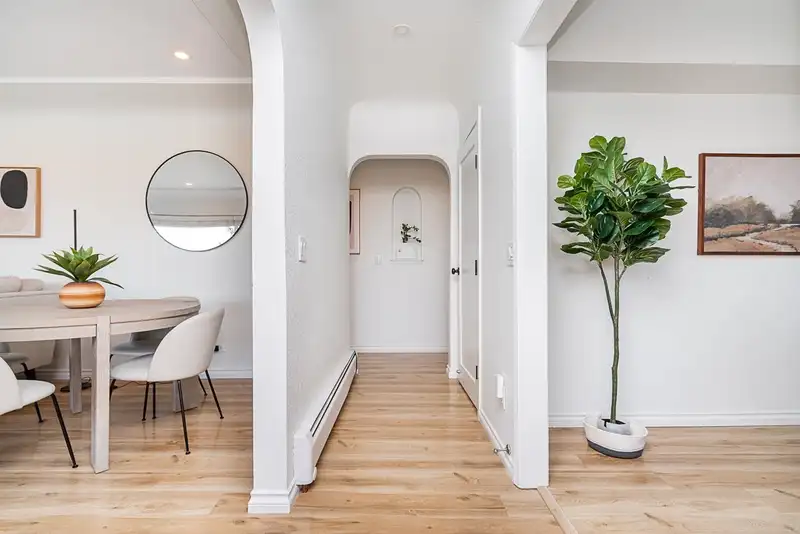 914 LADNER STREET - photo 4 of 40
