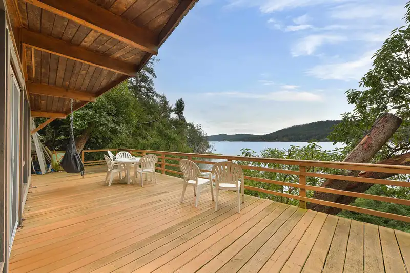 524 BAY TURNABOUT - photo 1 of 37