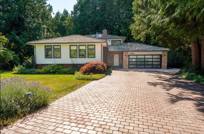 1833 133A STREET - photo 1 of 30