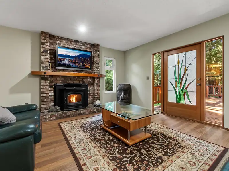 1833 133A STREET - photo 2 of 30