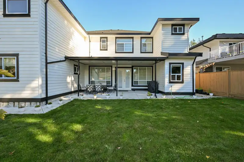 2301 153 STREET - photo 3 of 40