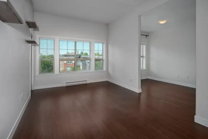 403 20219 54A AVENUE - photo 4 of 32