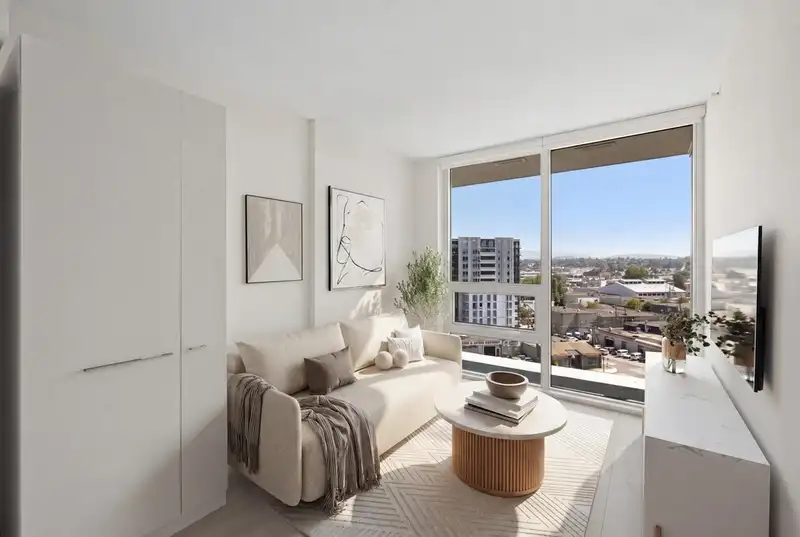 1014 180 E 2ND AVENUE - photo 3 of 40
