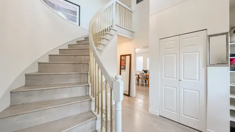 736 E 55TH AVENUE - photo 3 of 39