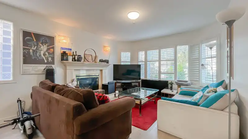 736 E 55TH AVENUE - photo 4 of 39