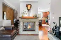 5 897 PREMIER STREET - thumbnail 4