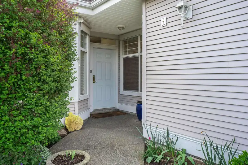 51 20770 97B AVENUE - photo 3 of 19